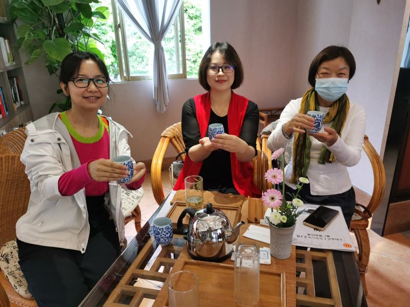 茶韵飘香 文化交融——个旧市总工会成功举办2022年茶文化推广体验培训班暨文化艺术交流活动